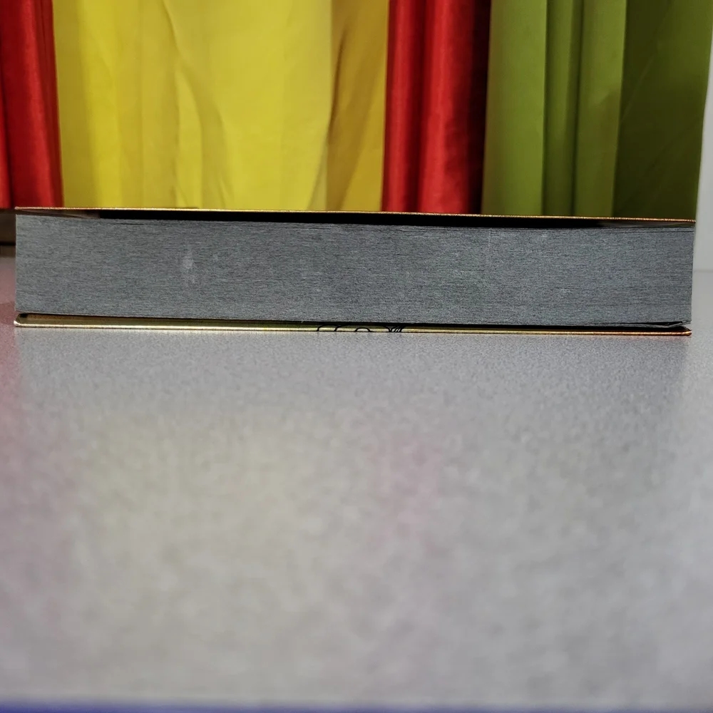 Alas de Sangre Hardcover Book - Picture 12 of 13